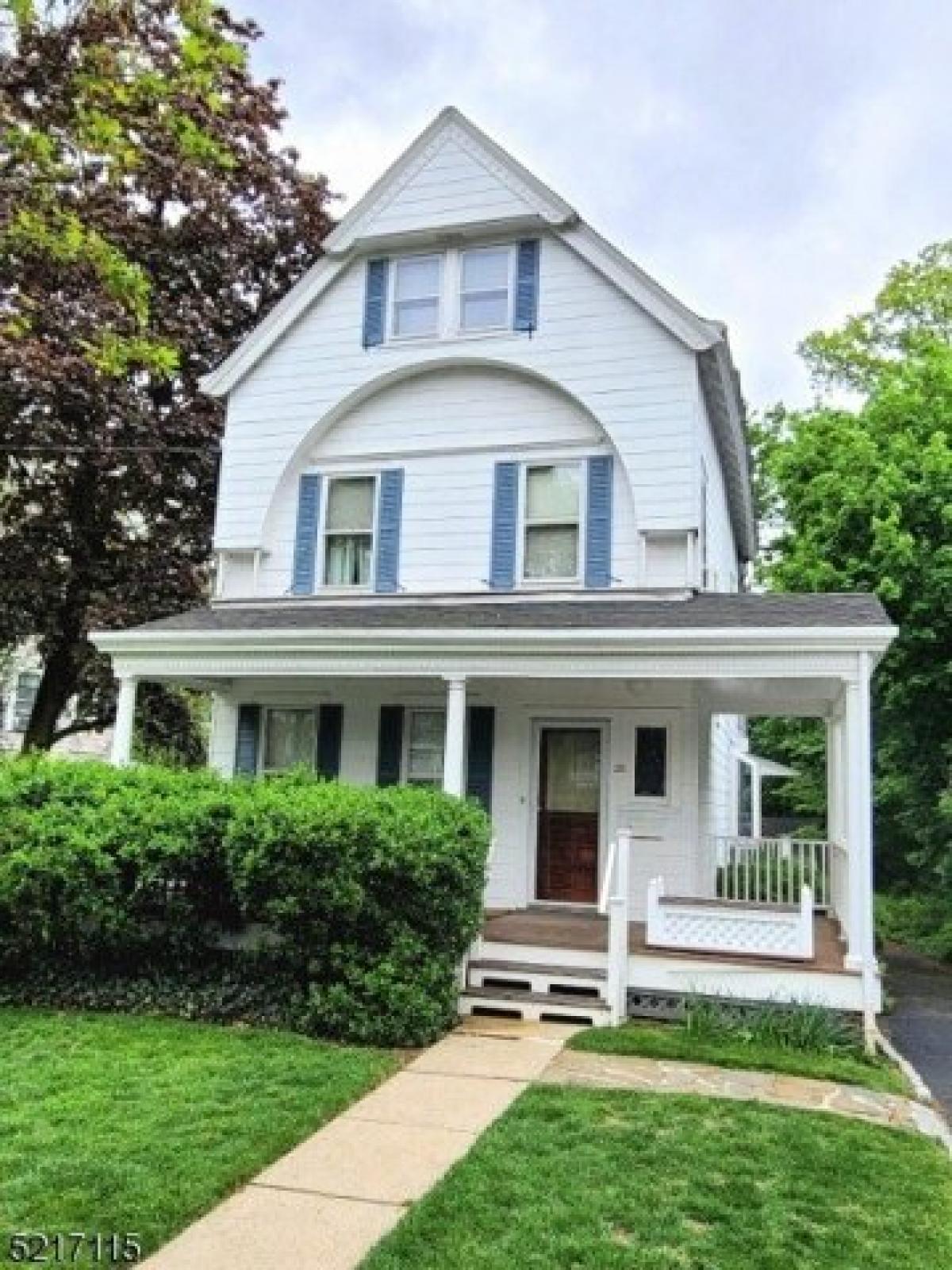 Picture of Home For Sale in Maplewood, New Jersey, United States