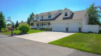 Home For Sale in Greenacres, Washington