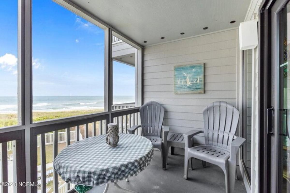 Picture of Home For Sale in Atlantic Beach, North Carolina, United States