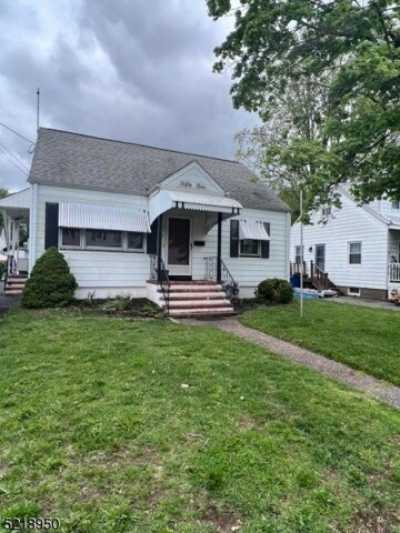 Home For Rent in Little Falls, New Jersey