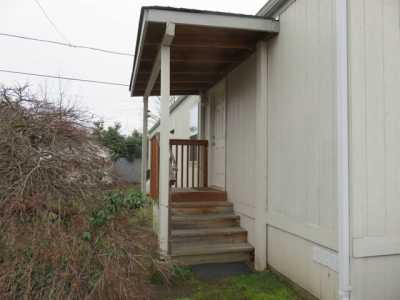 Home For Sale in Clackamas, Oregon