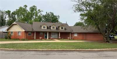 Home For Sale in Weatherford, Oklahoma
