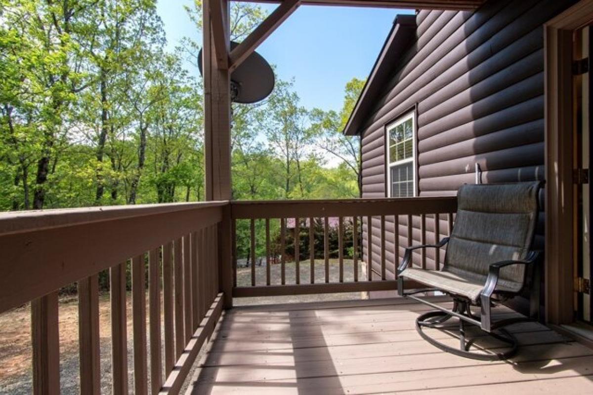Picture of Home For Sale in Brasstown, North Carolina, United States
