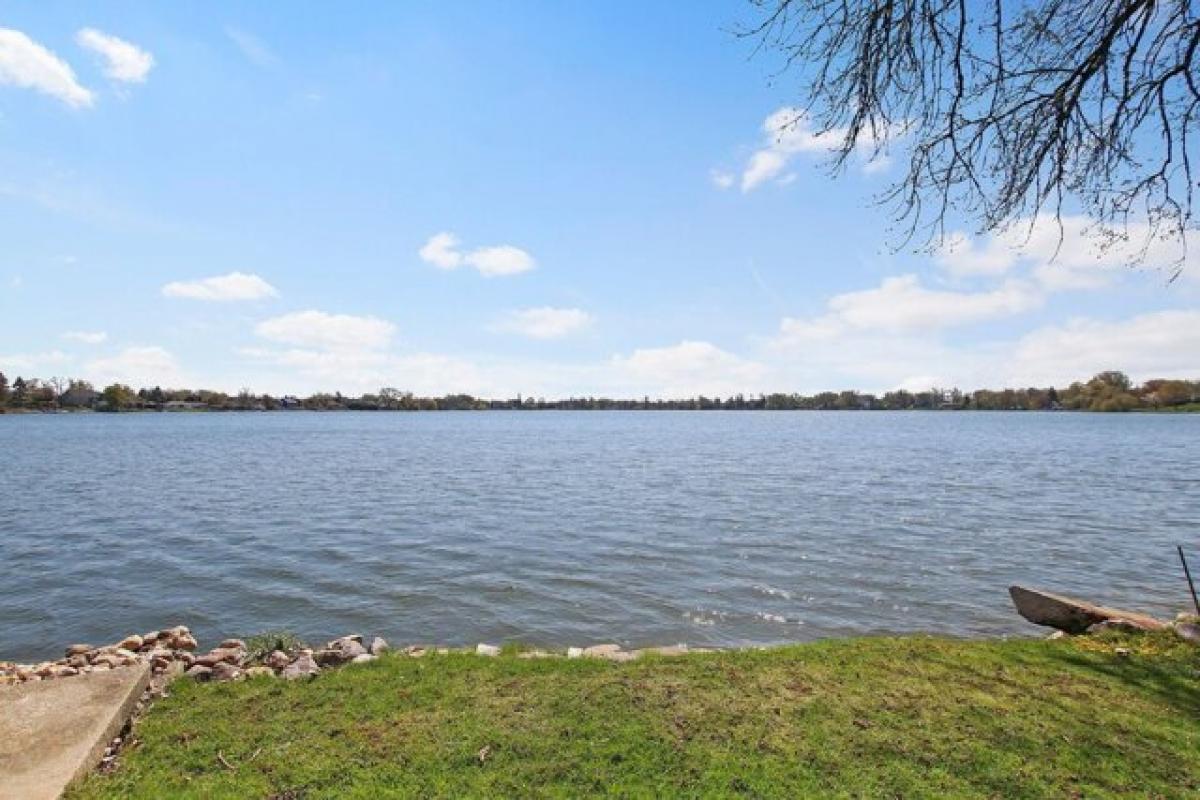 Picture of Home For Sale in Lake Villa, Illinois, United States