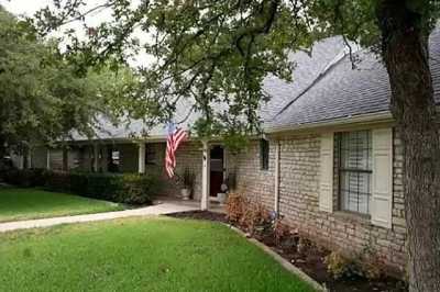 Home For Sale in Bridgeport, Texas
