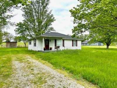 Home For Sale in Crab Orchard, Kentucky