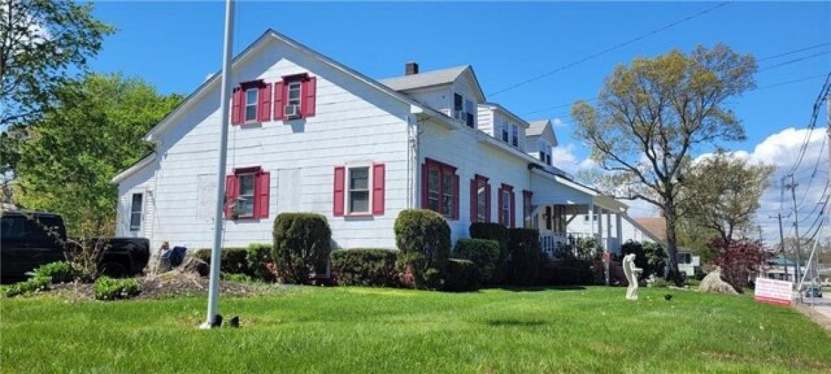 Picture of Home For Sale in Coventry, Rhode Island, United States