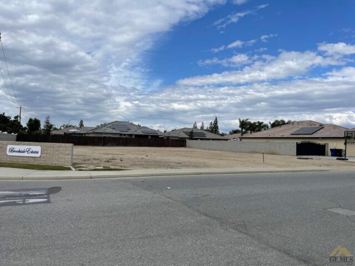 Picture of Residential Land For Sale in Shafter, California, United States