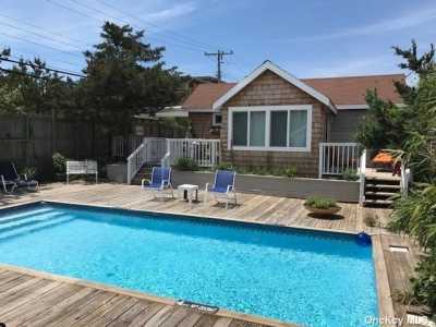 Home For Sale in Sayville, New York
