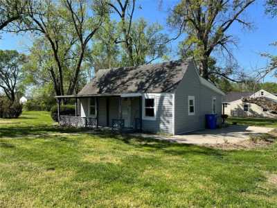 Home For Sale in Valley Park, Missouri