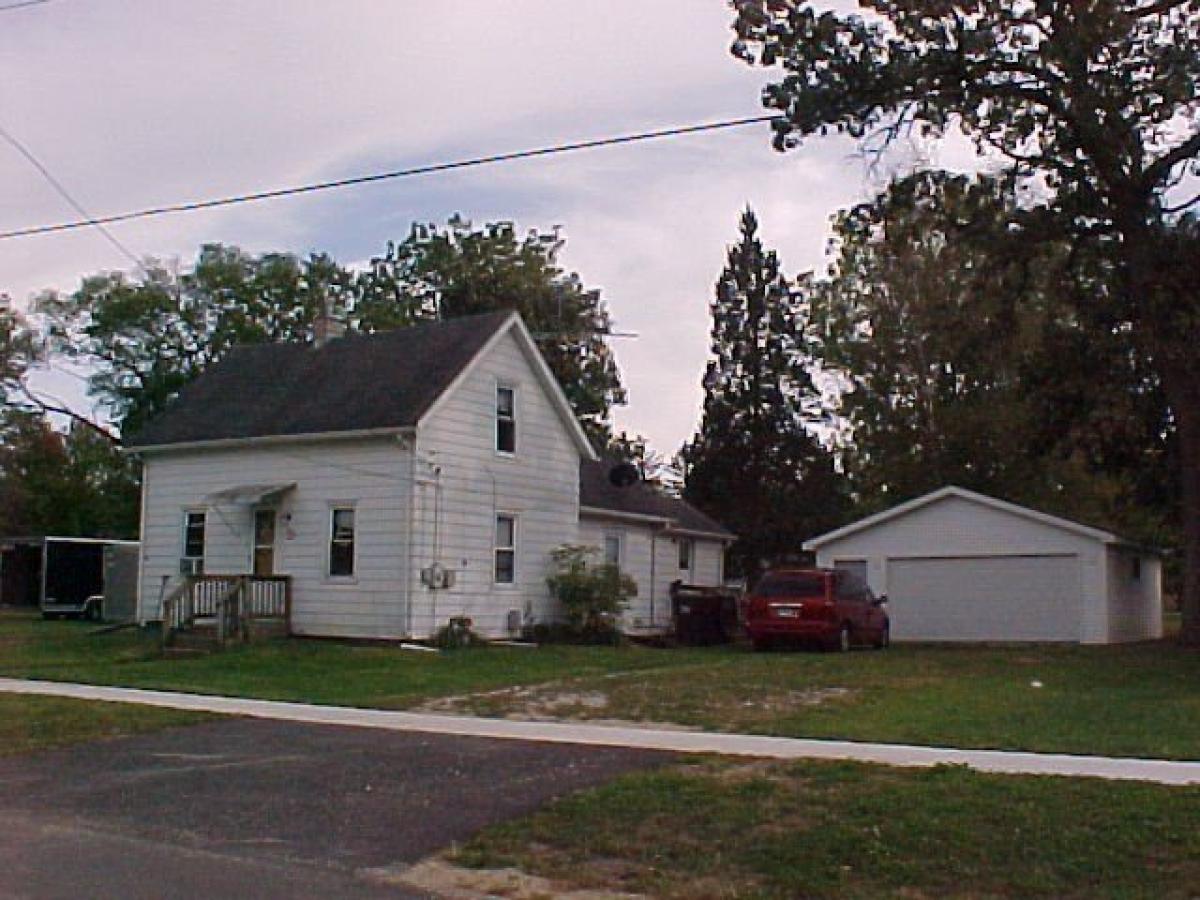 Picture of Home For Sale in Capron, Illinois, United States