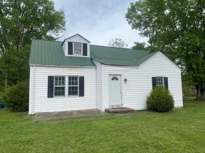 Home For Sale in Baxter, Tennessee