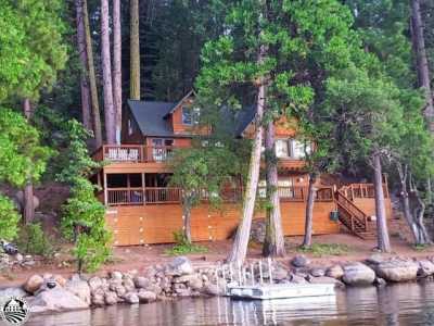 Home For Sale in Pinecrest, California