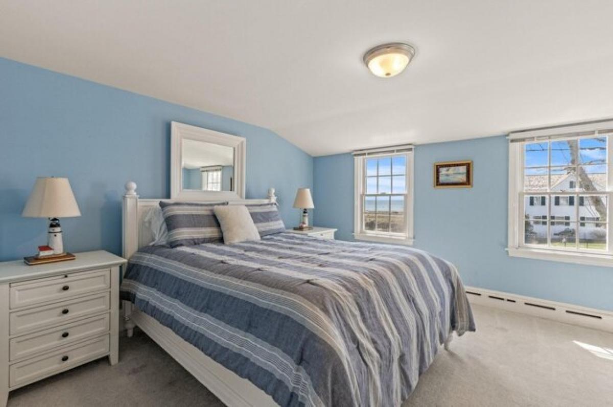 Picture of Home For Sale in Hyannis Port, Massachusetts, United States