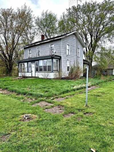 Home For Sale in Kinsman, Illinois