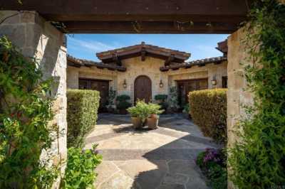 Home For Sale in Rancho Santa Fe, California