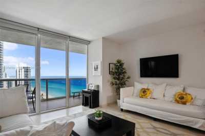 Apartment For Rent in Hallandale Beach, Florida