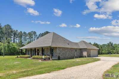Home For Sale in Slaughter, Louisiana