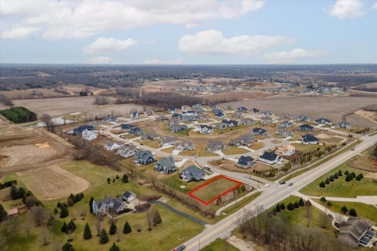 Picture of Residential Land For Sale in Menomonee Falls, Wisconsin, United States