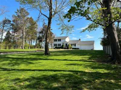 Home For Sale in Southold, New York