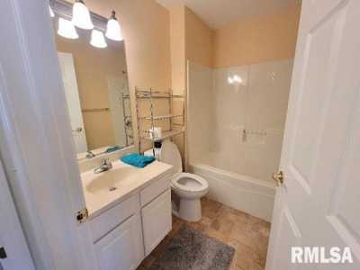 Home For Sale in Macomb, Illinois