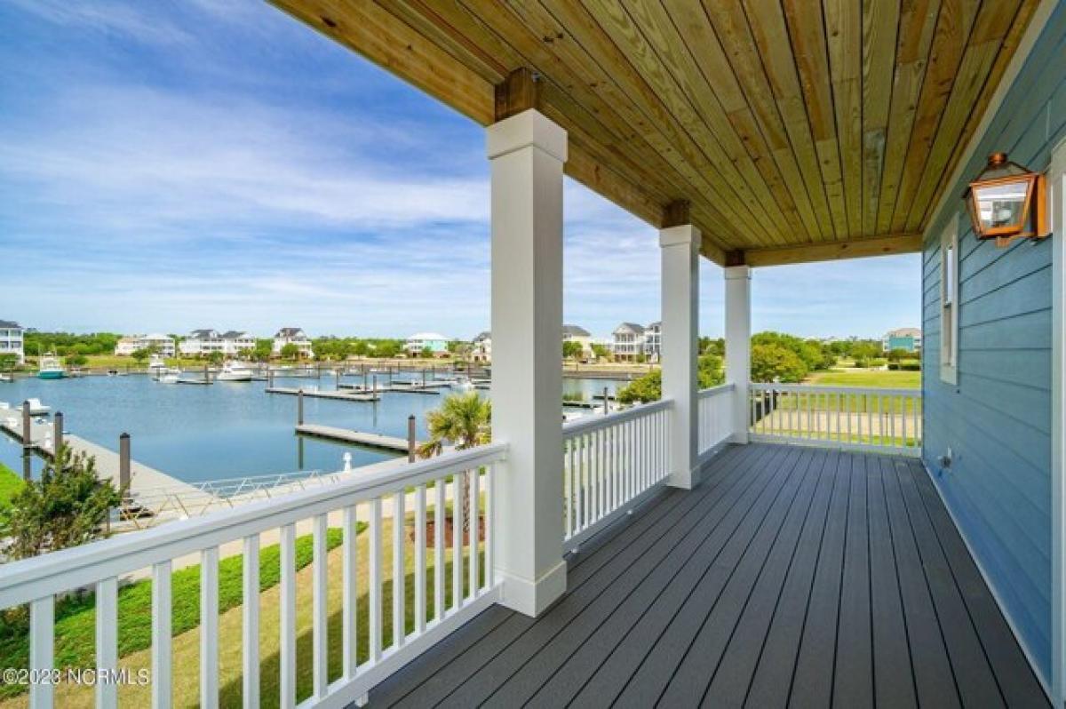 Picture of Home For Sale in Newport, North Carolina, United States