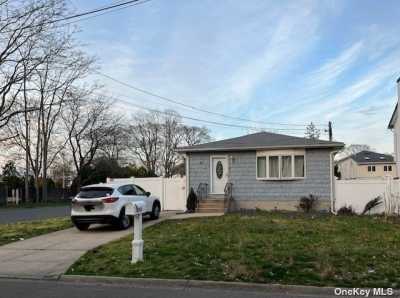 Home For Sale in Copiague, New York