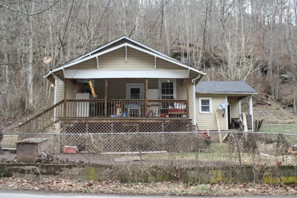 Picture of Home For Sale in Hinton, West Virginia, United States