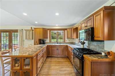 Home For Sale in Woodbridge, Connecticut