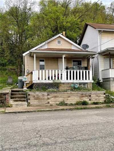 Home For Sale in Brackenridge, Pennsylvania
