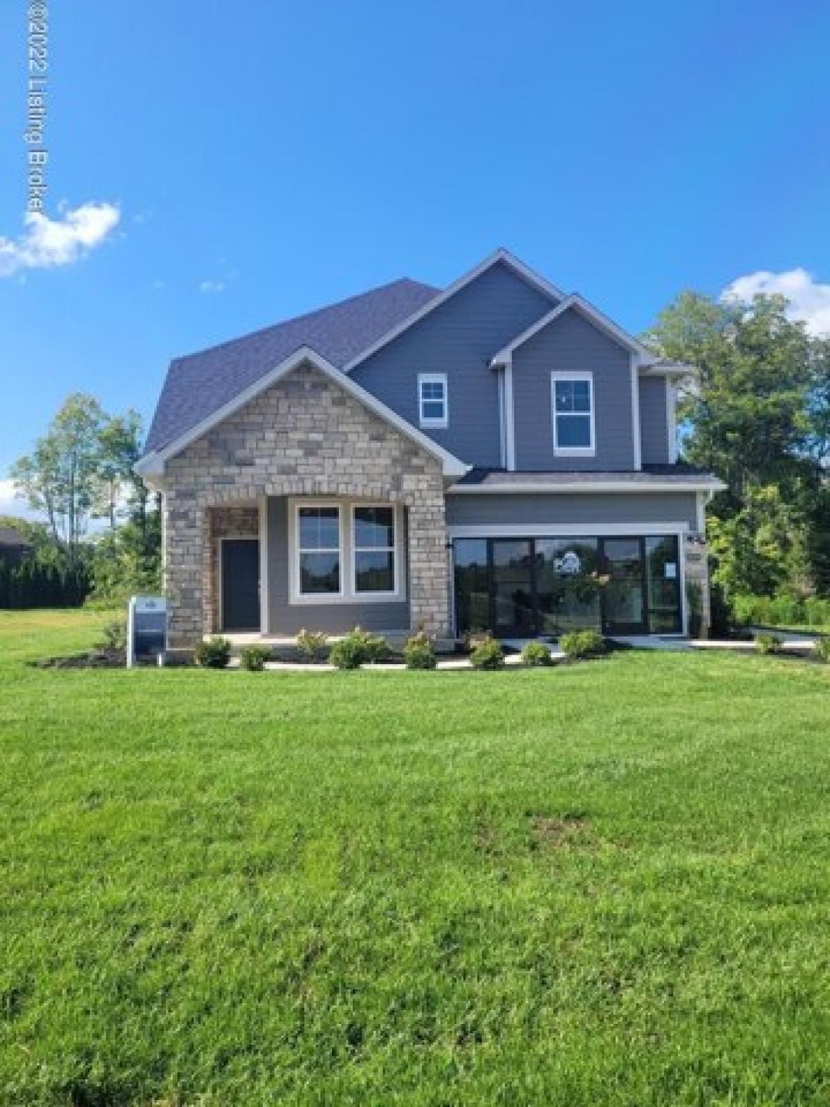 Picture of Home For Sale in Fisherville, Kentucky, United States