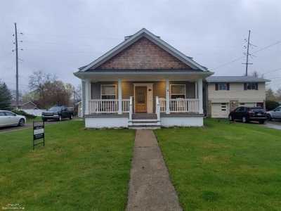 Home For Sale in Flushing, Michigan