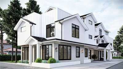 Home For Sale in Corona del Mar, California