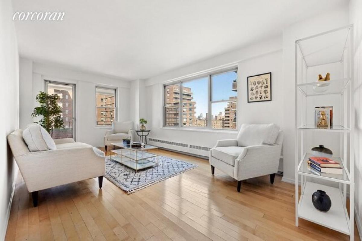 Picture of Home For Sale in New York City, New York, United States