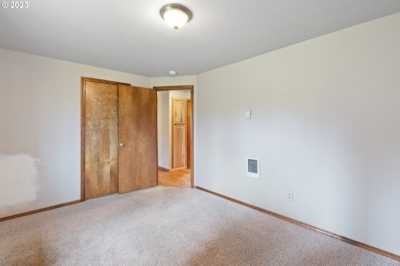 Home For Sale in La Center, Washington