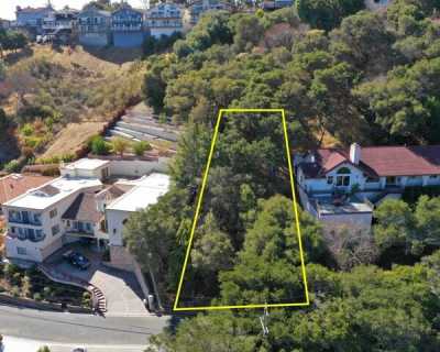 Residential Land For Sale in San Carlos, California