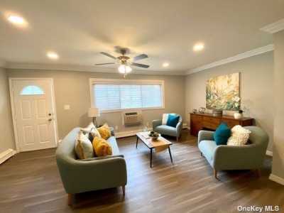 Apartment For Rent in Bay Shore, New York
