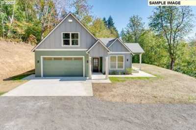 Home For Sale in Yacolt, Washington