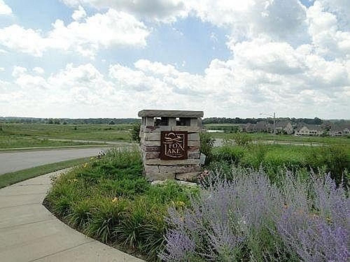 Picture of Residential Land For Sale in Waukesha, Wisconsin, United States
