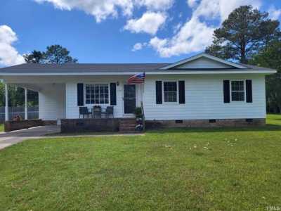 Home For Sale in Coats, North Carolina