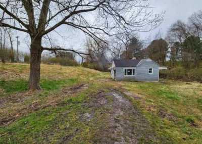 Home For Sale in Ford City, Pennsylvania