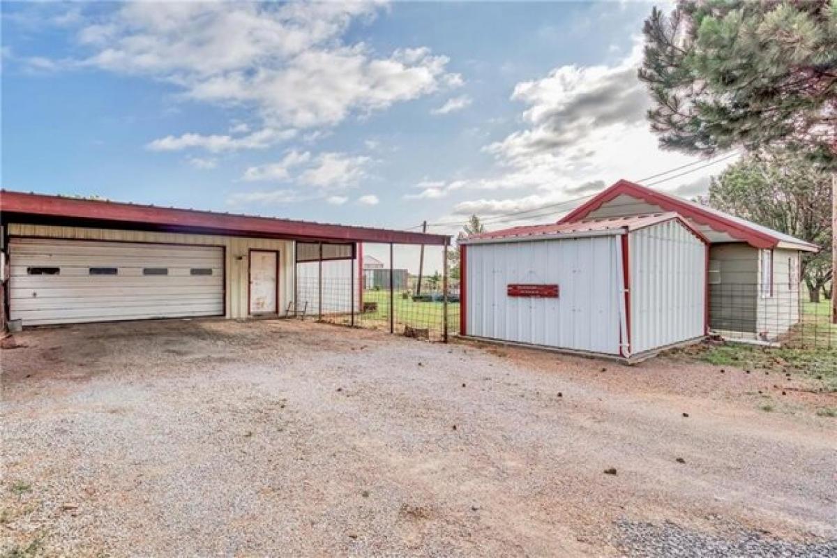 Picture of Home For Sale in Granite, Oklahoma, United States