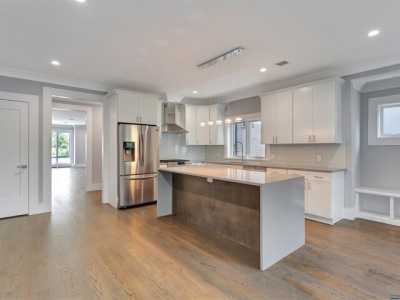 Home For Sale in Palisades Park, New Jersey