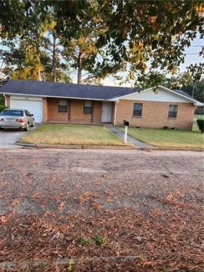 Home For Sale in Tuskegee, Alabama