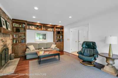 Home For Sale in Colts Neck, New Jersey