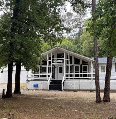 Home For Sale in Holly Lake Ranch, Texas