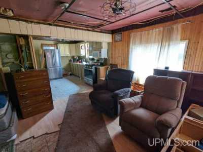 Home For Sale in Crystal Falls, Michigan