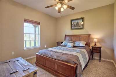 Home For Sale in Pilot Point, Texas