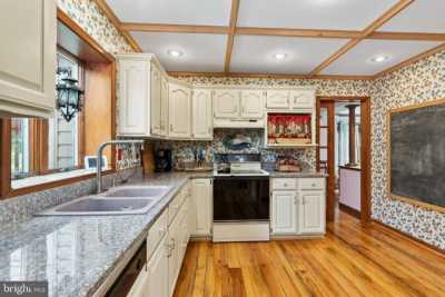 Home For Sale in Spring Grove, Pennsylvania