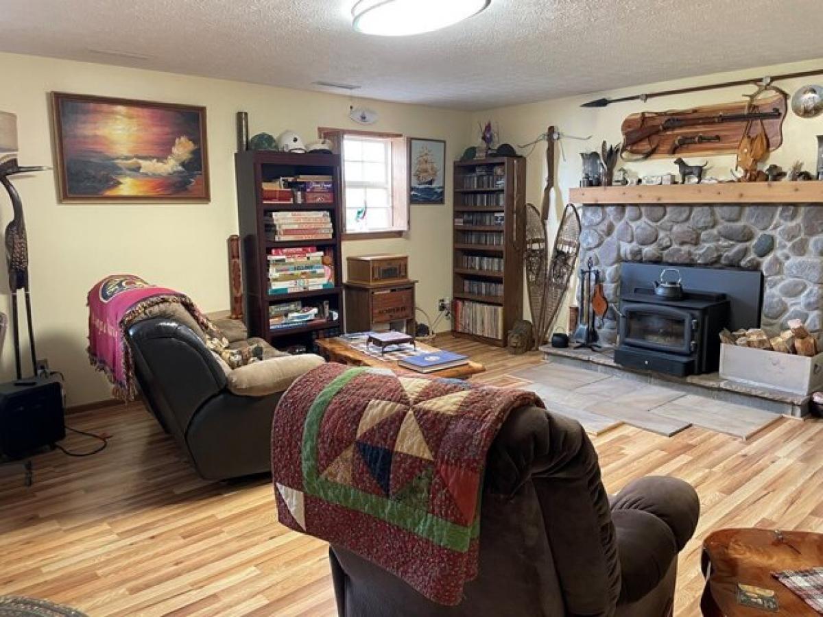 Picture of Home For Sale in Nova, Ohio, United States